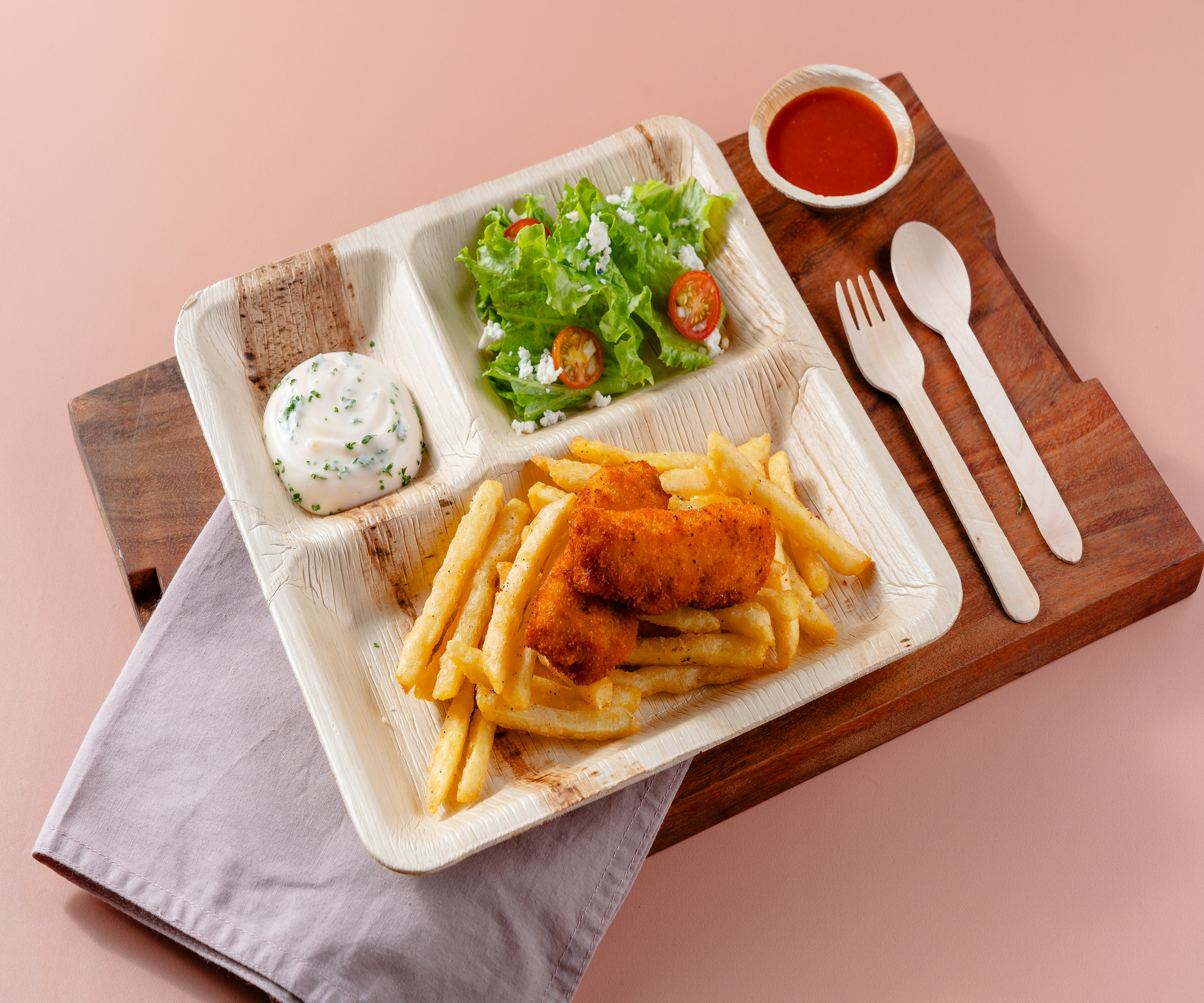 10" (25 cm) Square Compostabe 3 Compartment Palm Leaf Plates