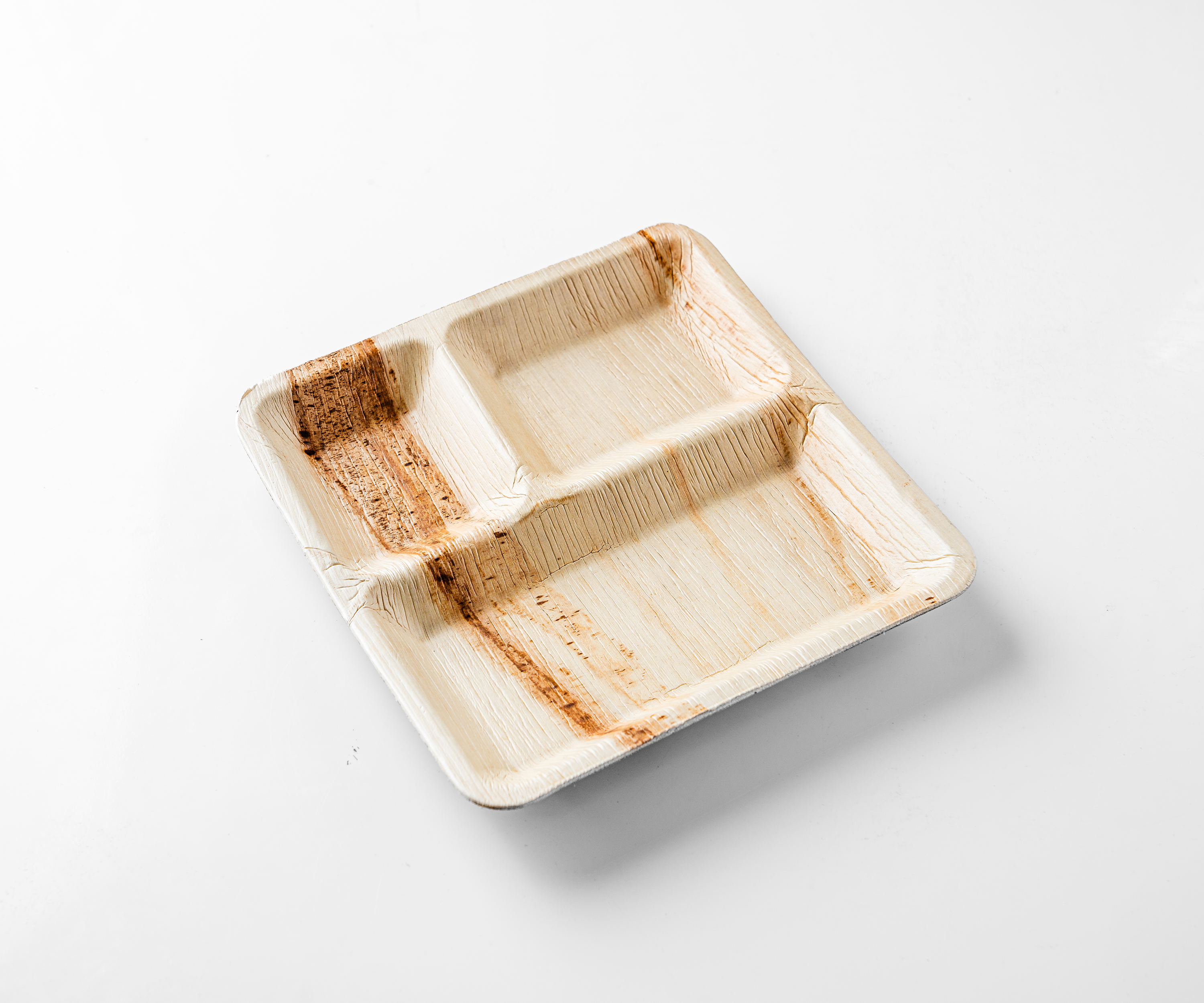 10" (25 cm) Square Compostabe 3 Compartment Palm Leaf Plates